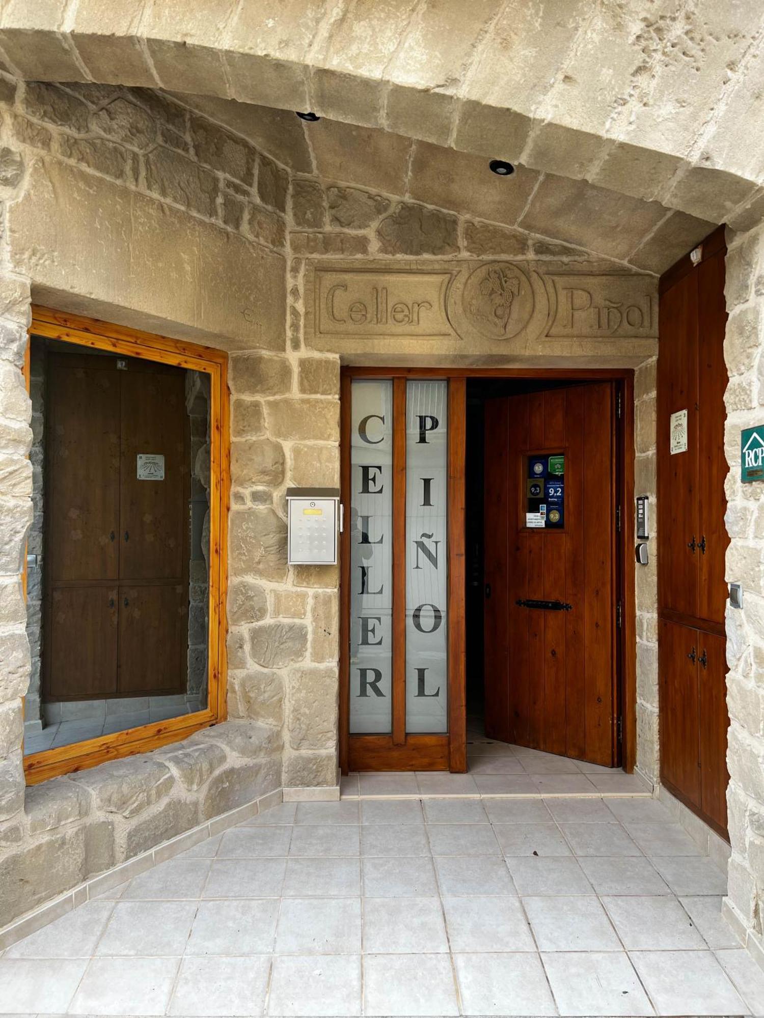 Апартаменты Enoturismo Celler Pinol Batea Экстерьер фото